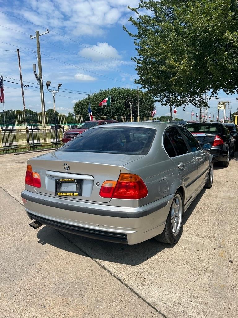 BMW 3-Series  2001