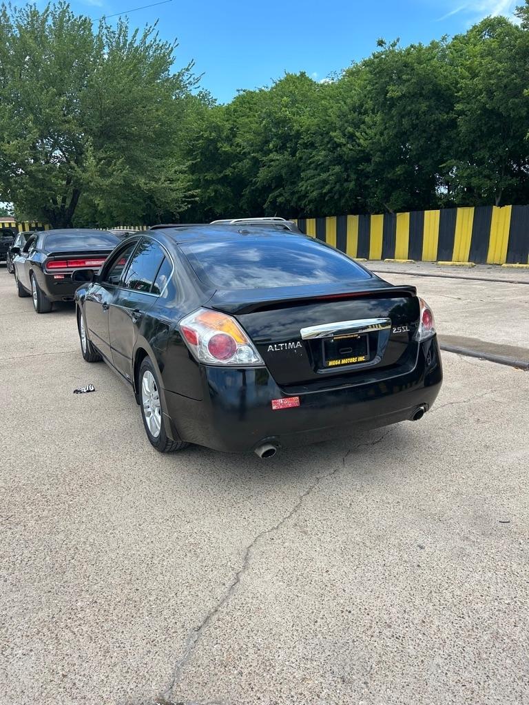 Nissan Altima  2012