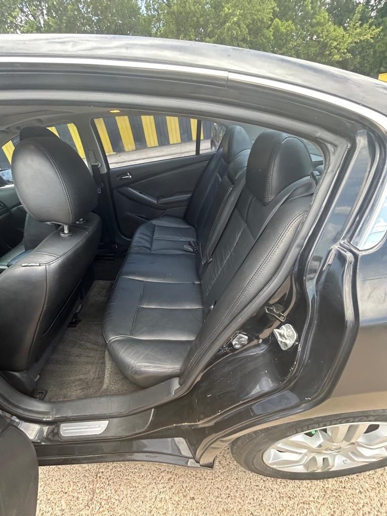 Nissan Altima  2012