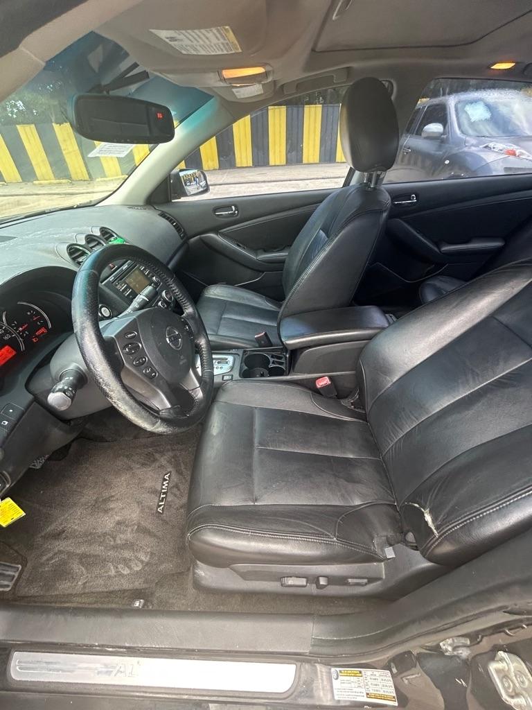 Nissan Altima  2012