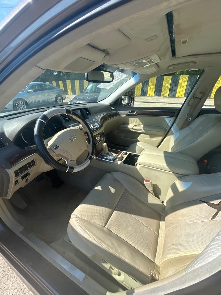Infiniti M  2009