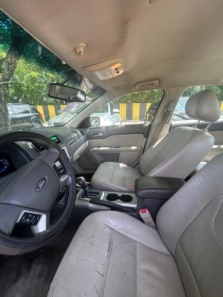 Ford Fusion  2011
