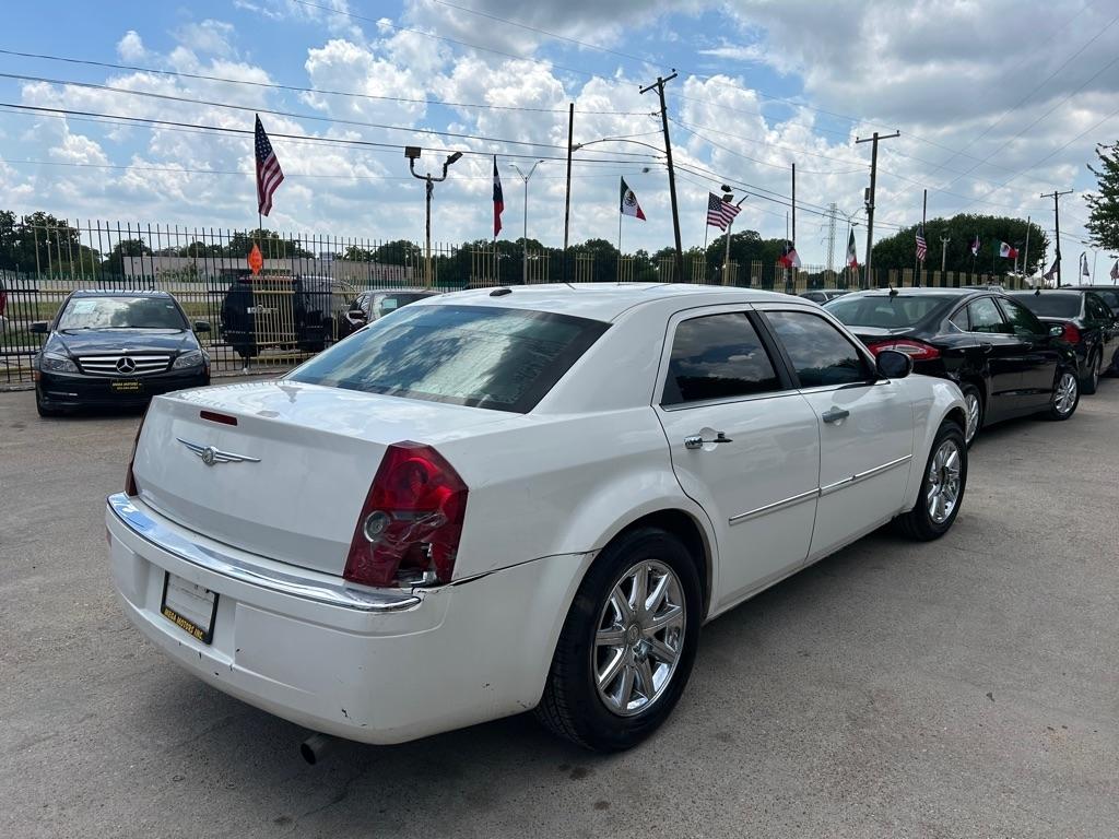 Chrysler 300  2010