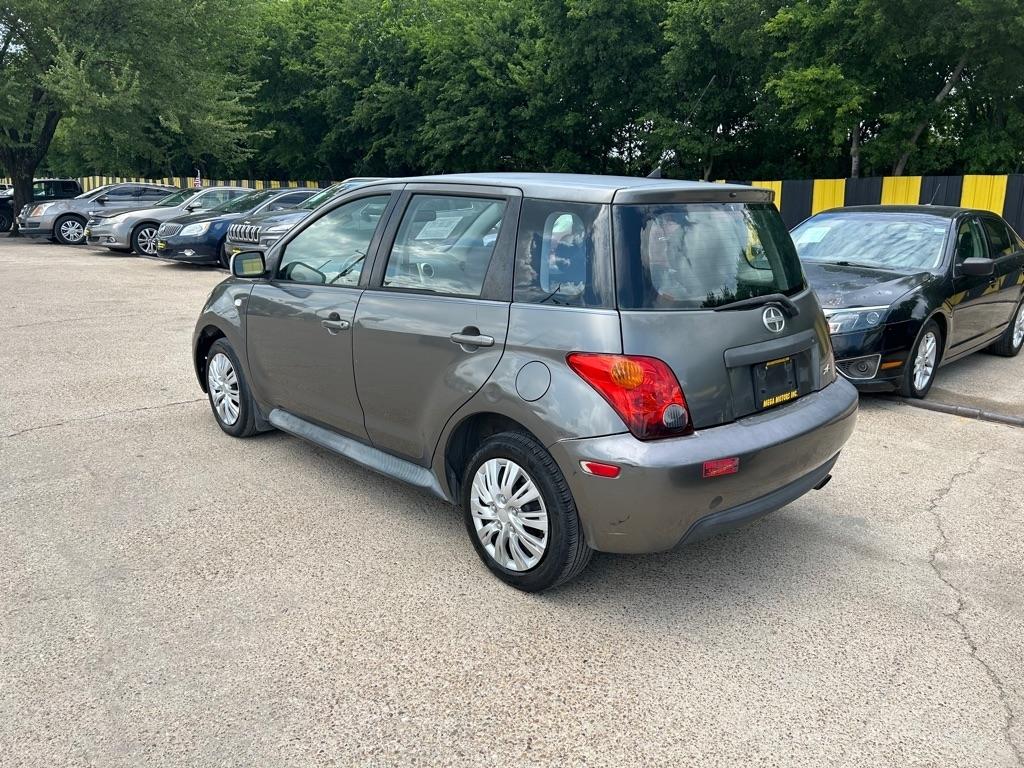 Scion xA  2005