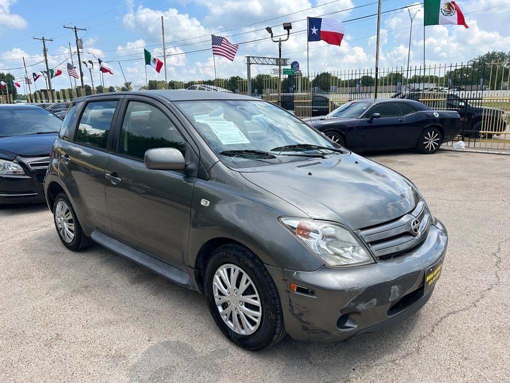 Scion xA  2005