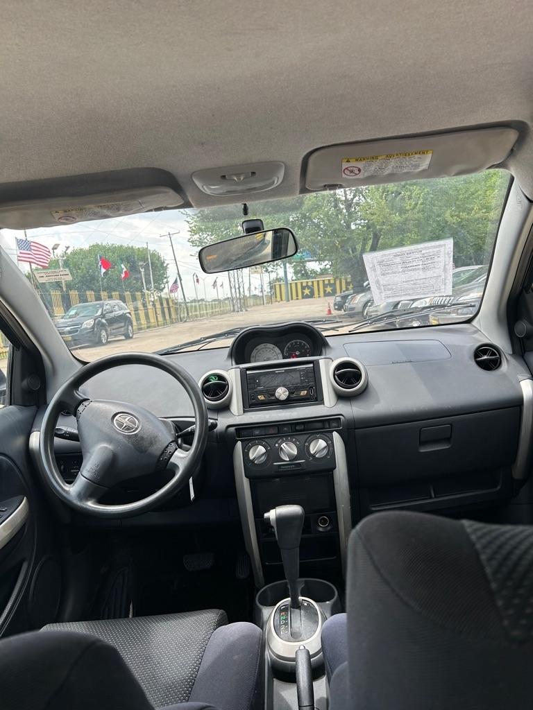Scion xA  2005