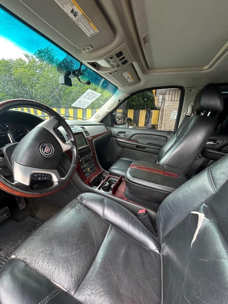 Cadillac Escalade  2008