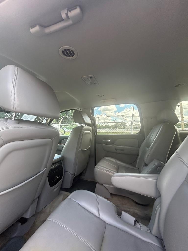 Chevrolet Suburban  2007