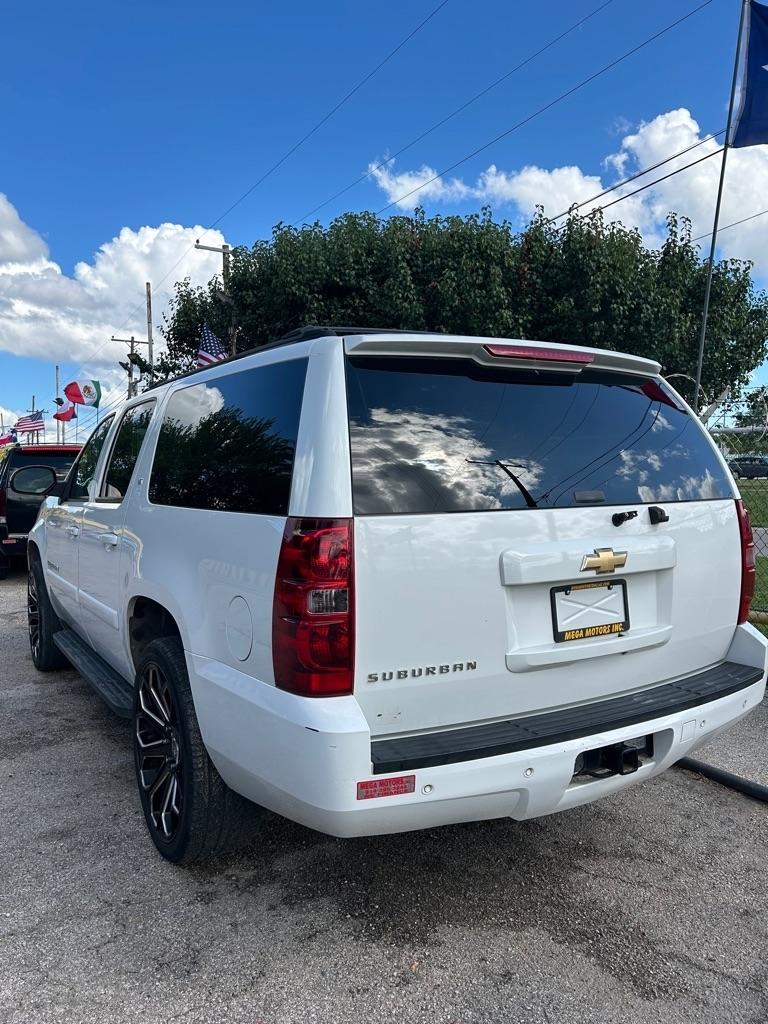 Chevrolet Suburban  2007