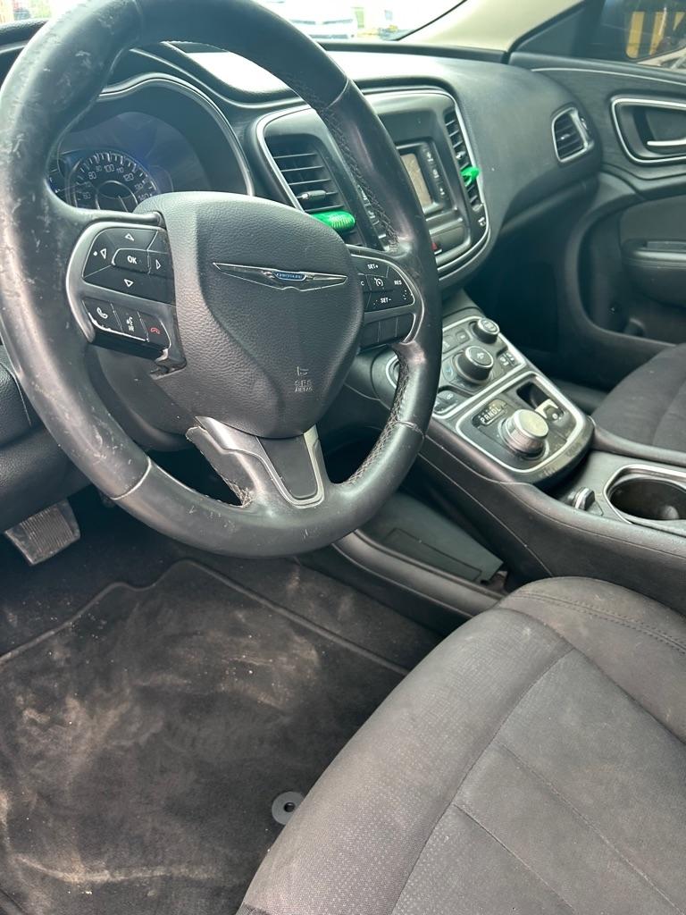 Chrysler 200  2015
