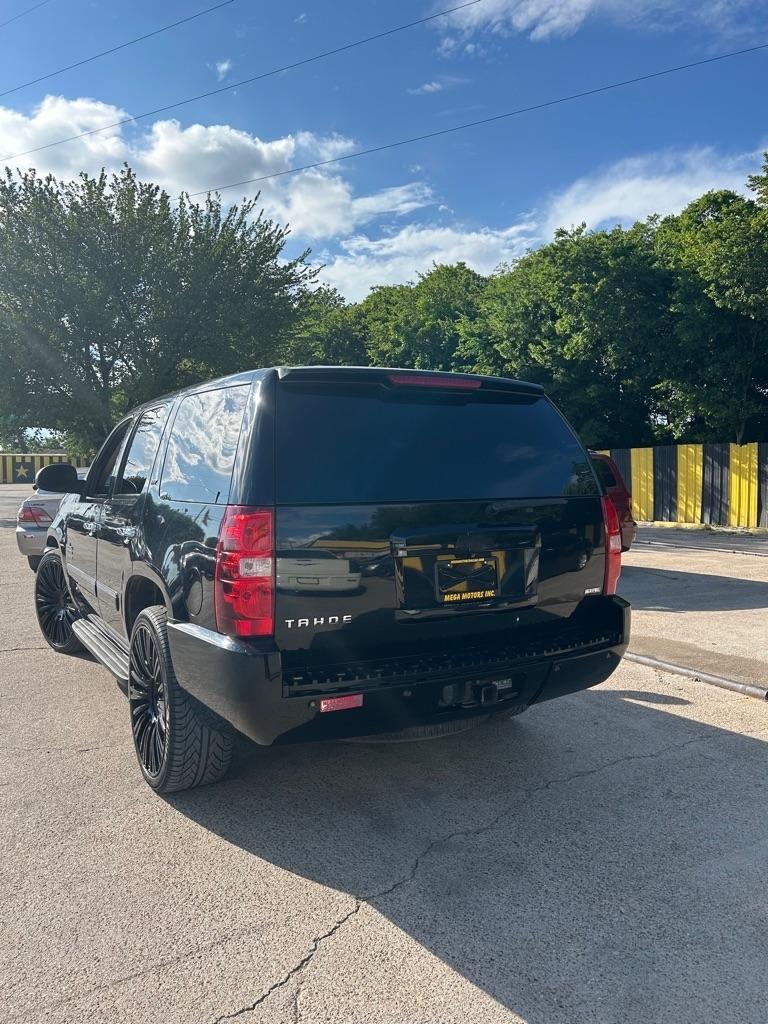 Chevrolet Tahoe  2012