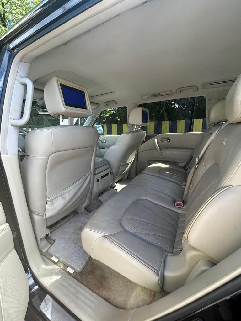 Infiniti QX56  2012