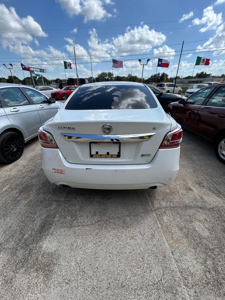 Nissan Altima  2013