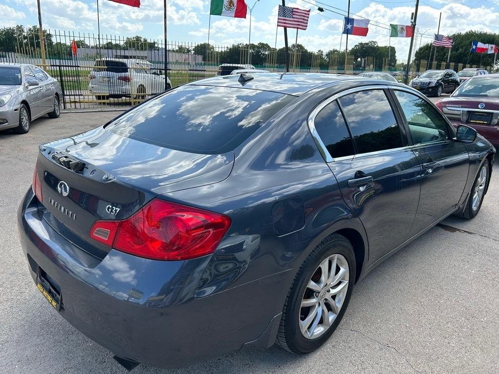 Infiniti G Sedan  2009