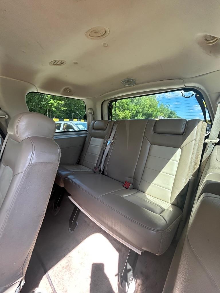 Ford Expedition  2004