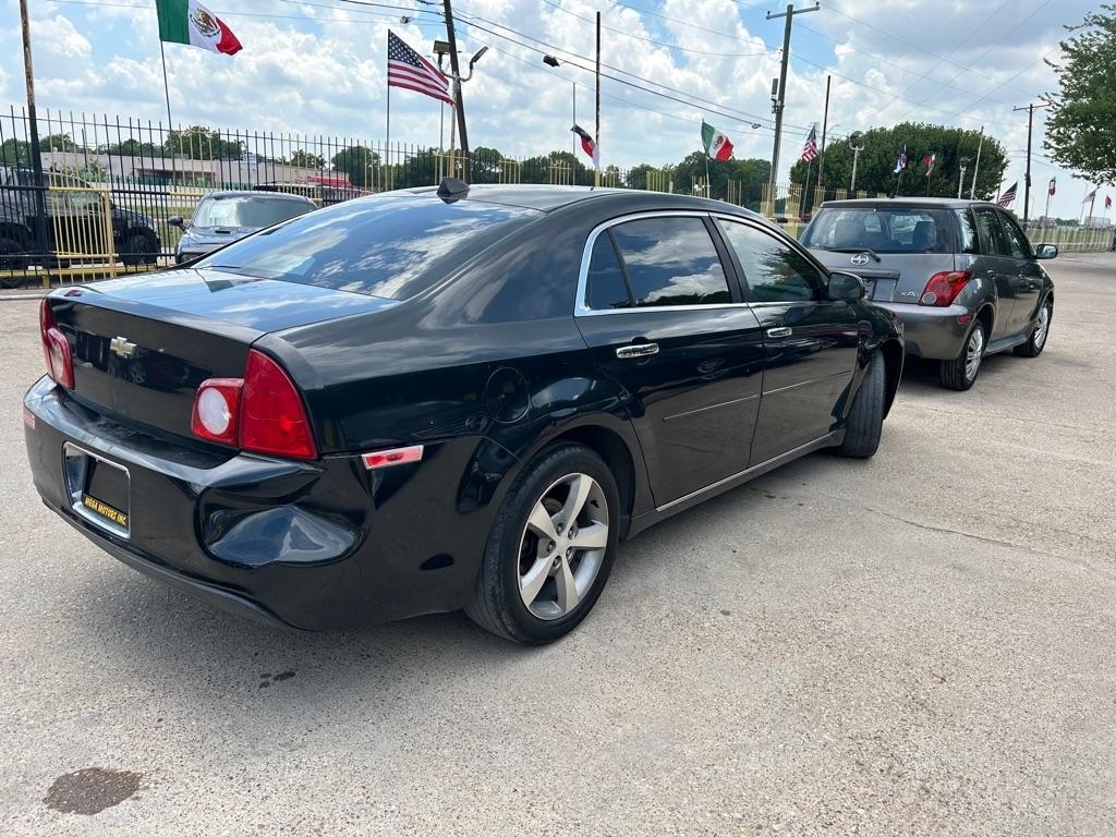 Chevrolet Malibu  2012