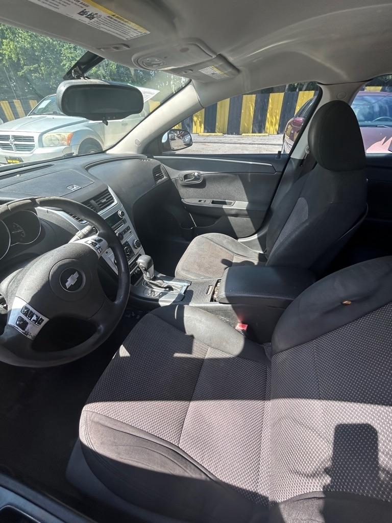 Chevrolet Malibu  2012