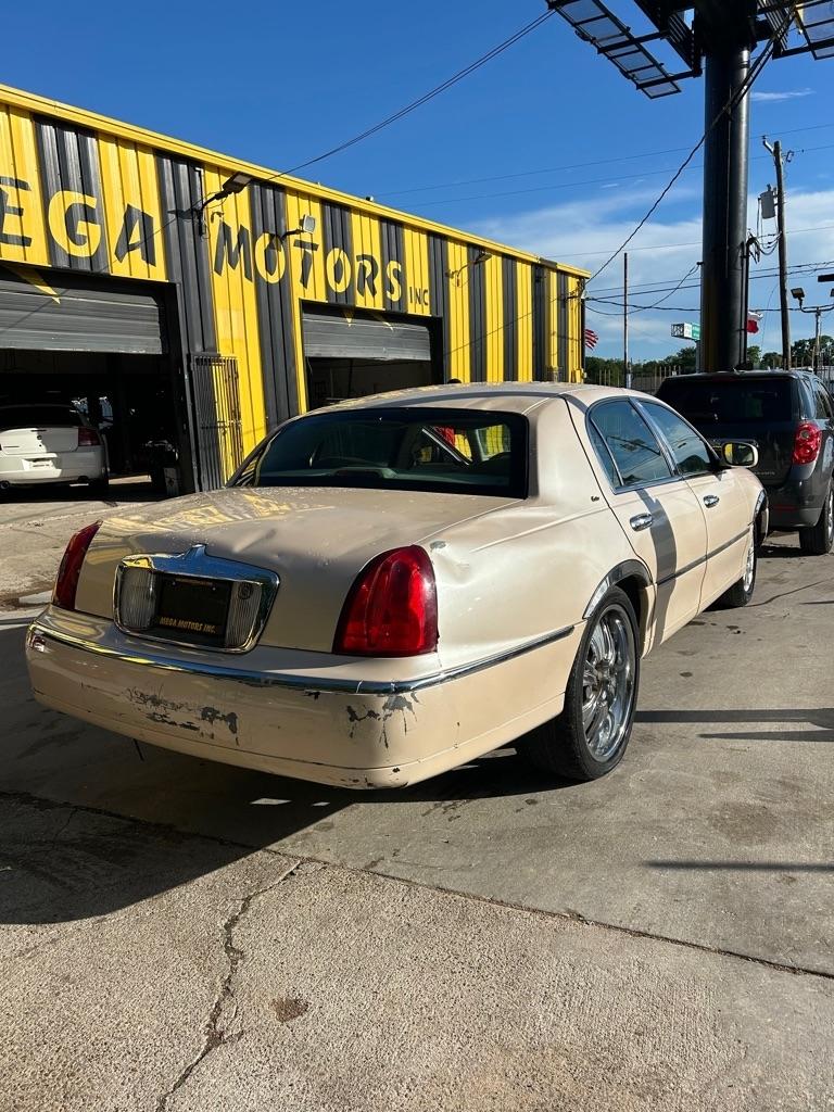 Lincoln Town Car  1998