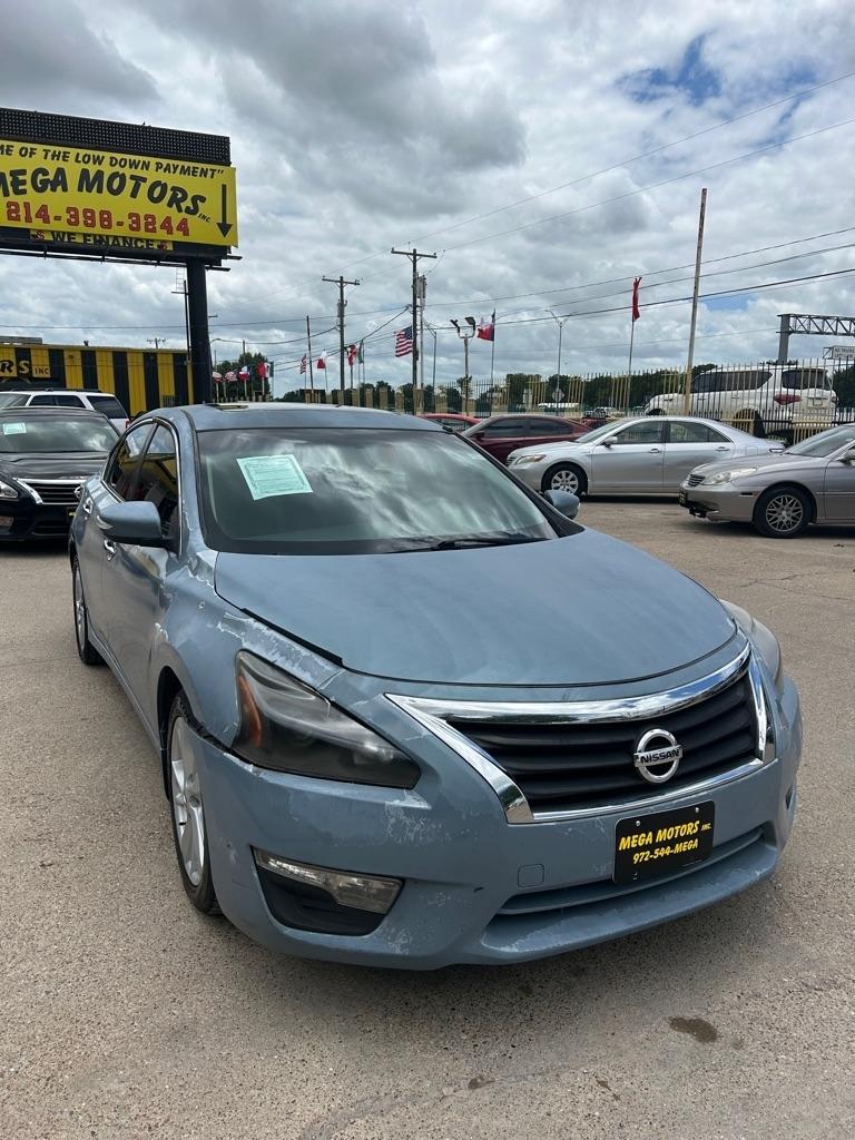 Nissan Altima  2015