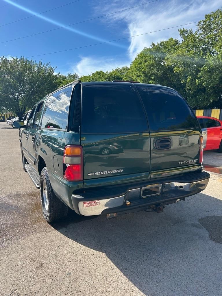 Chevrolet Suburban  2001