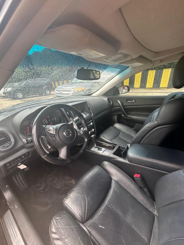 Nissan Maxima  2012
