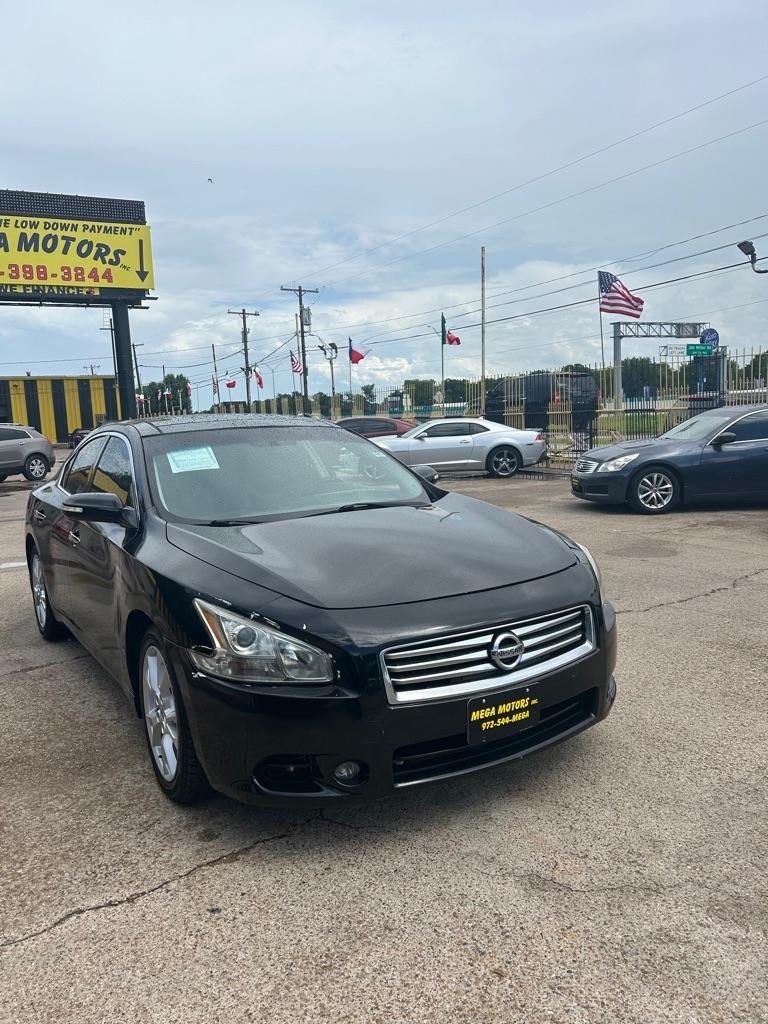 Nissan Maxima  2012