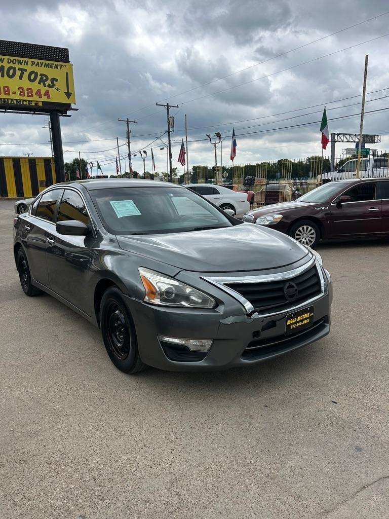Nissan Altima  2014
