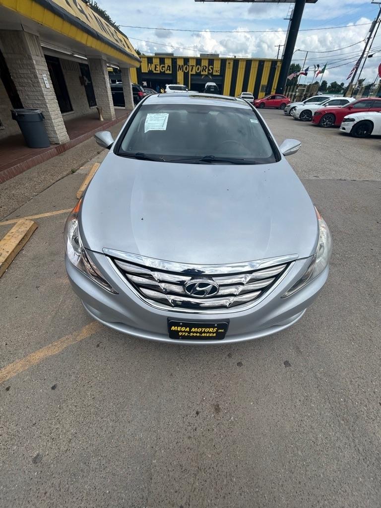 Hyundai Sonata  2011