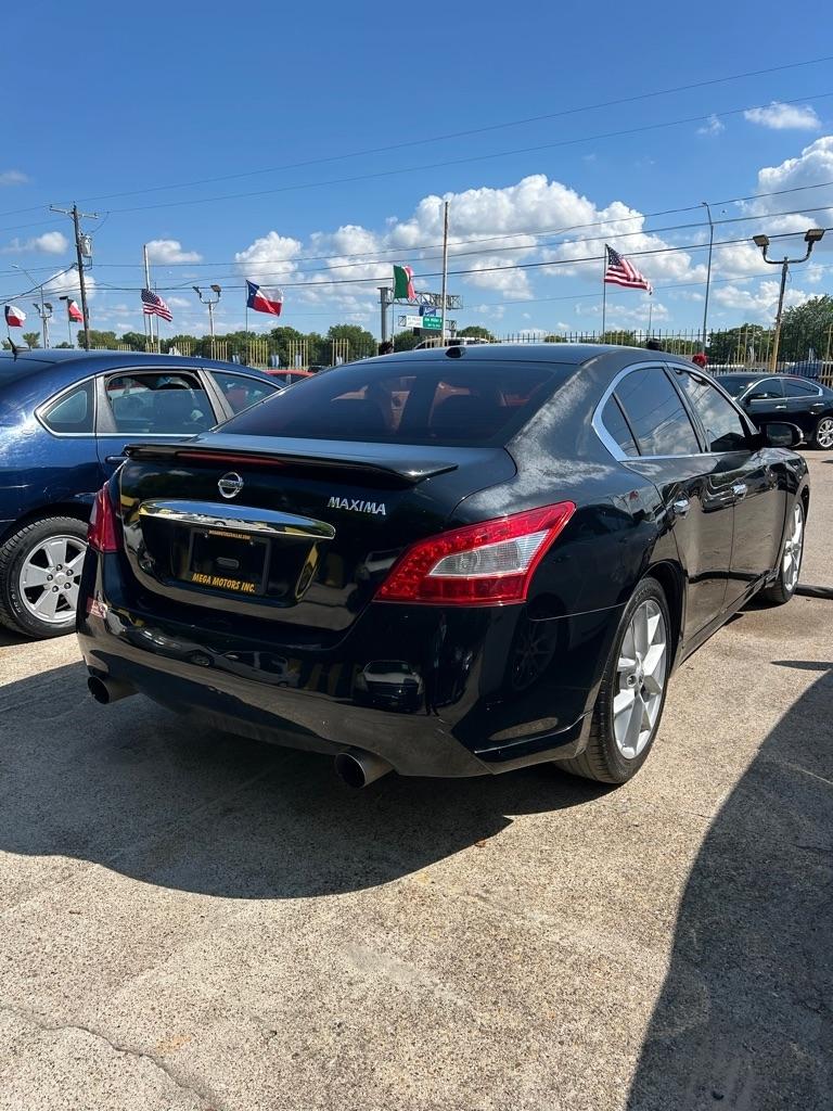 Nissan Maxima  2009
