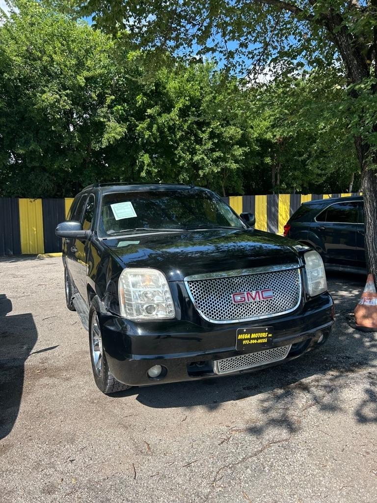 GMC Yukon Denali  2010
