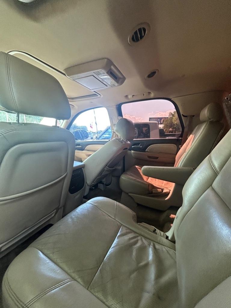 GMC Yukon Denali  2010