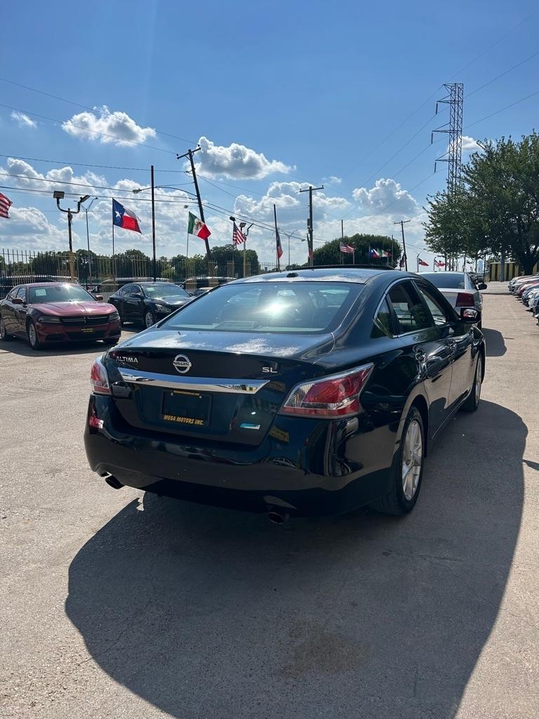 Nissan Altima  2014
