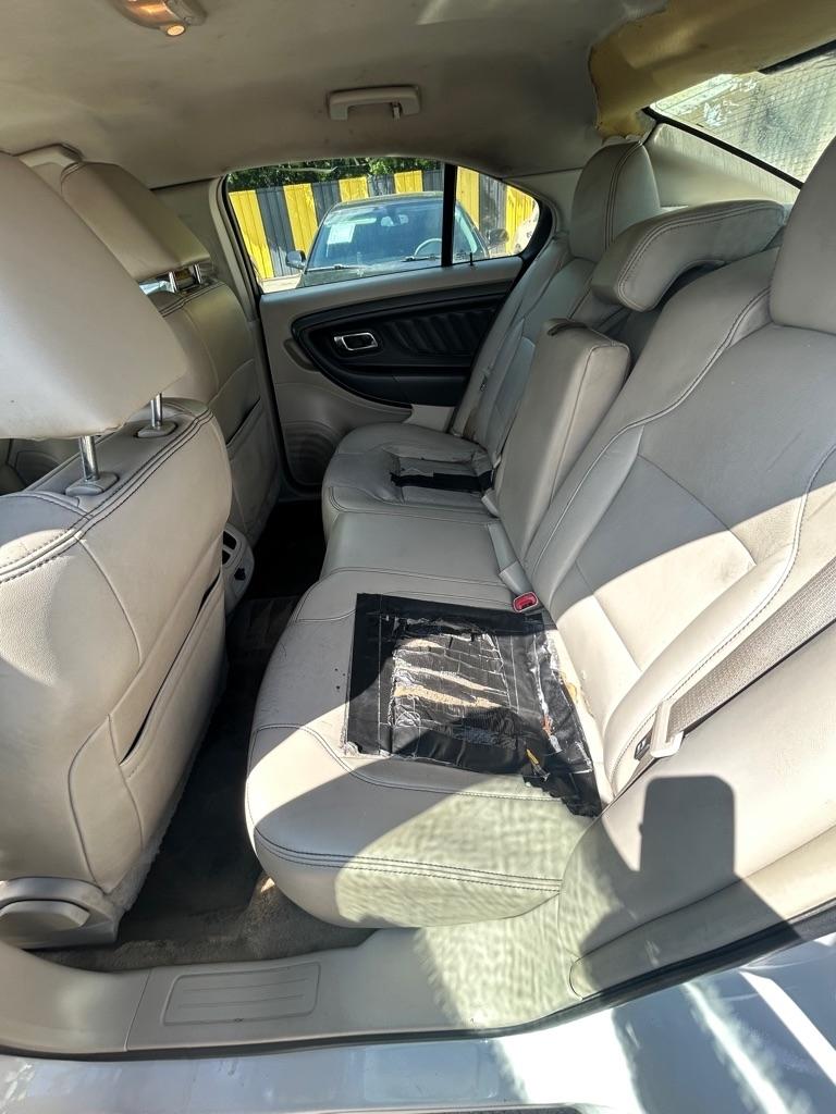 Ford Taurus  2011