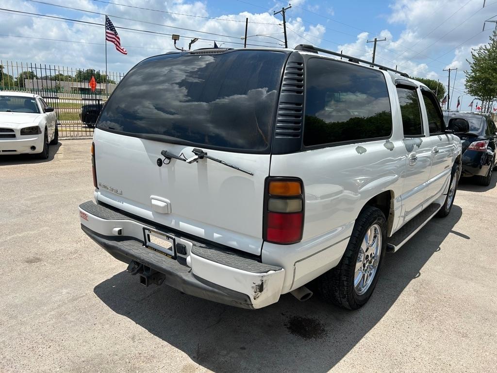GMC Yukon Denali  2005