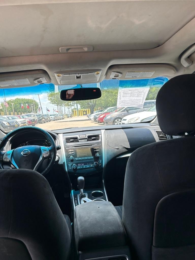 Nissan Altima  2014