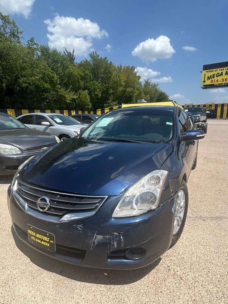 Nissan Altima  2012