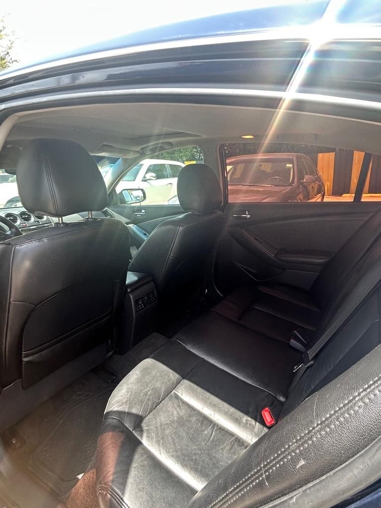 Nissan Altima  2012