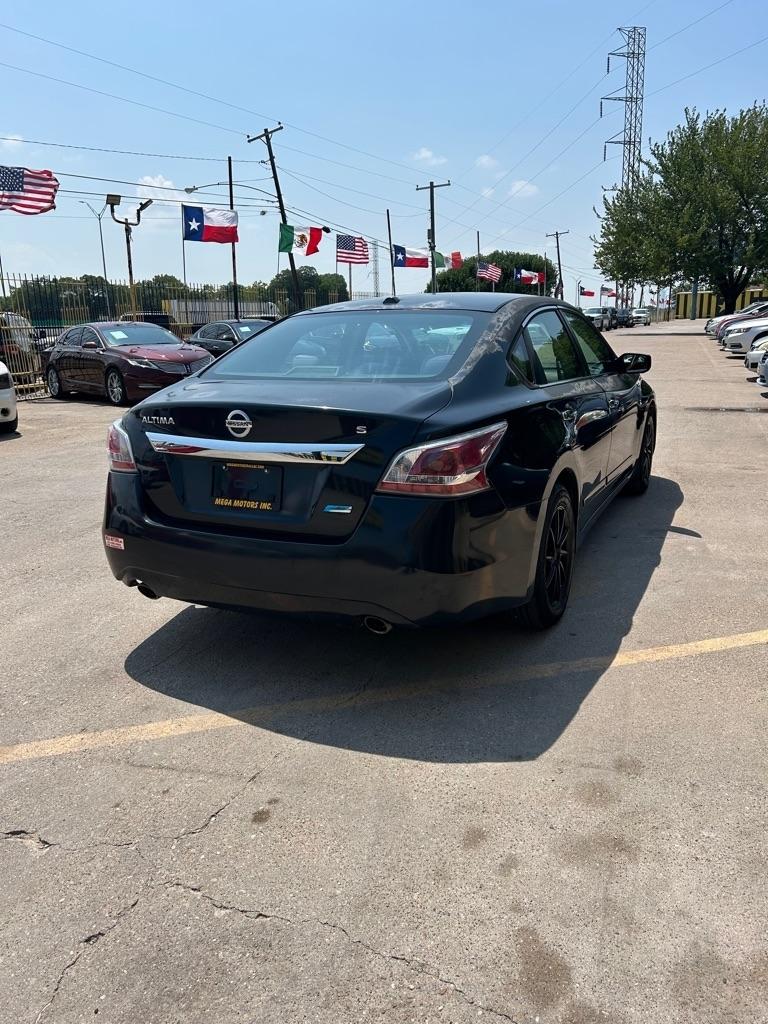 Nissan Altima  2014