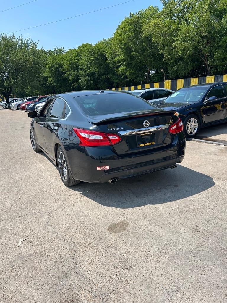 Nissan Altima  2016