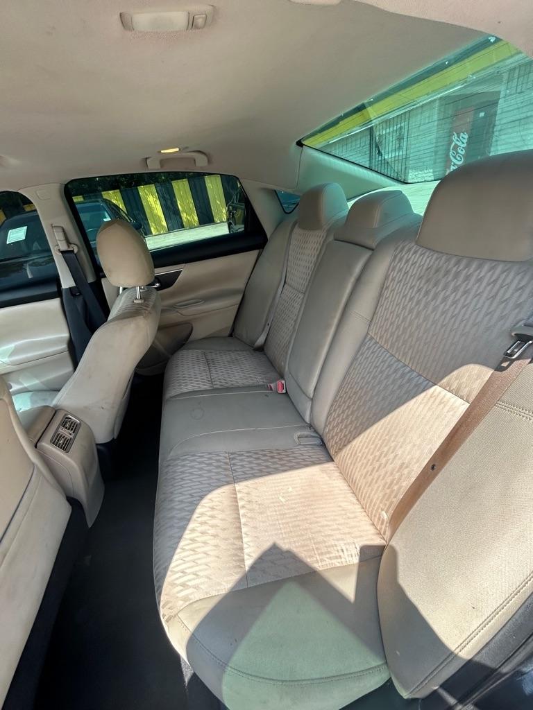 Nissan Altima  2016