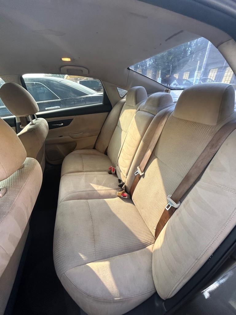 Nissan Altima  2015