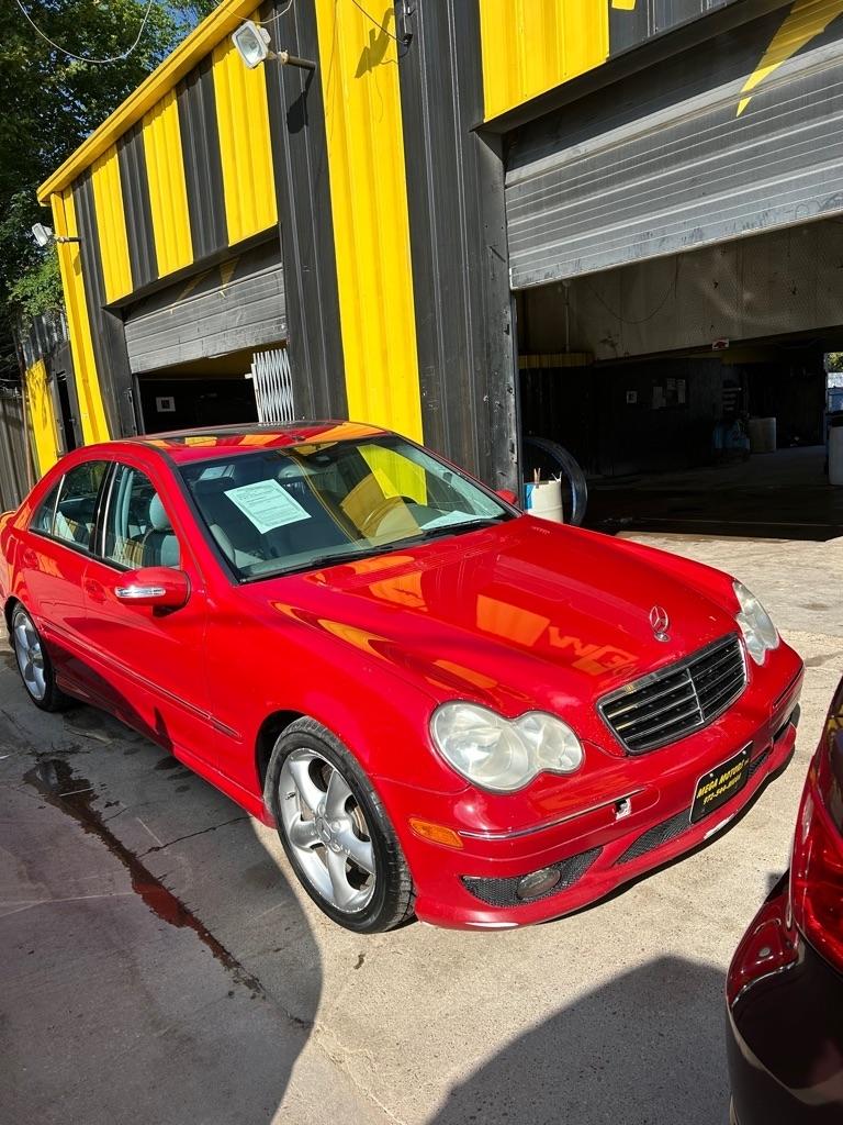 Mercedes-Benz C-Class  2005