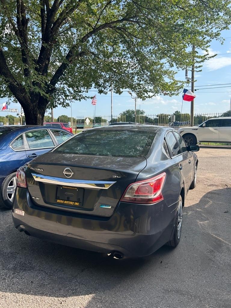 Nissan Altima  2013