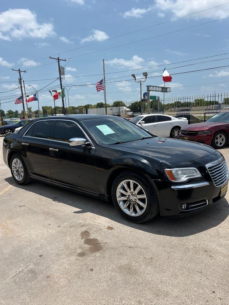 Chrysler 300  2014