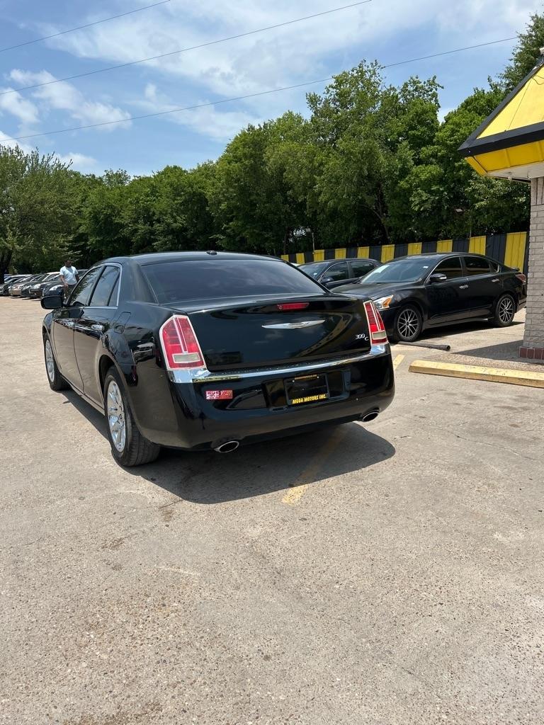 Chrysler 300  2014