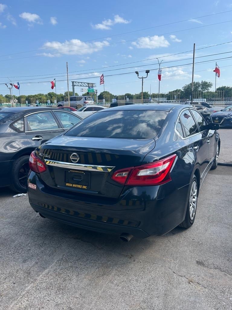 Nissan Altima  2017