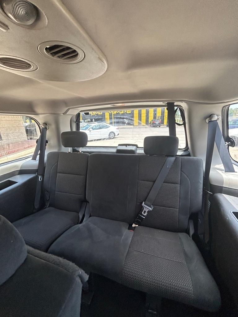 Nissan Armada  2012