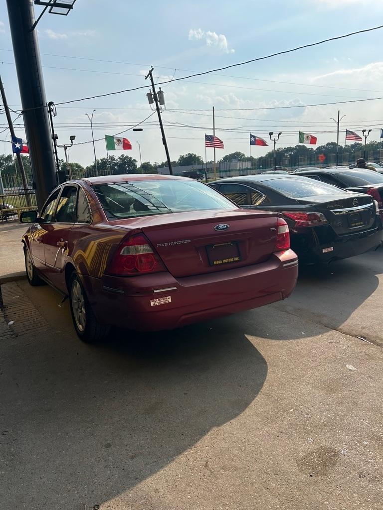Ford Five Hundred  2005