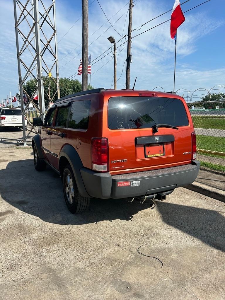 Dodge Nitro  2007