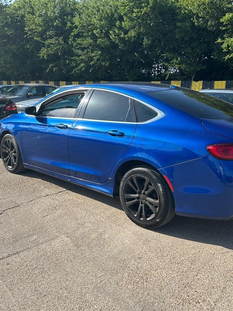 Chrysler 200  2015